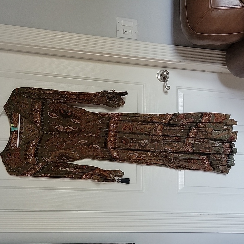 FARM Rio Green Paisley High-Low Ruffle Dress - Picture 3 of 10
